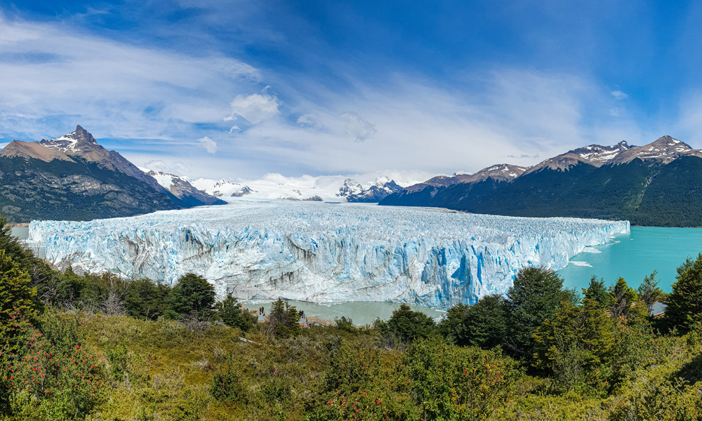 alt=“perito-moreno-landscape-view”