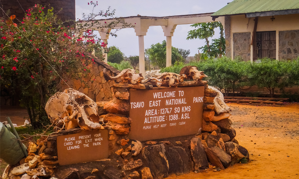 alt=“tsavo-east-entrance”